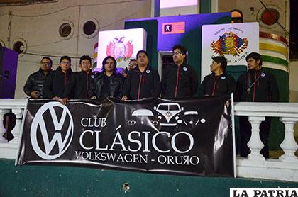 Los miembros del Club Clásico Volkswagen Oruro