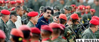 Maduro pide adecuarse a la paz a Fuerzas Armadas /larepública.com