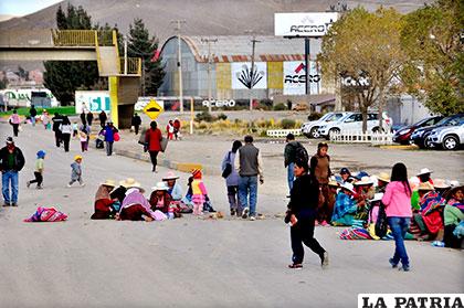 En el primer día los vecinos bloquearon los ingresos a la ciudad
