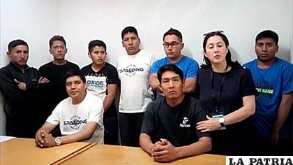 Bolivianos detenidos en Chile en una reunión con sus familiares /ANF/Archivo