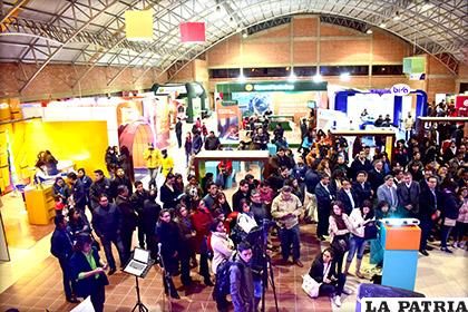 Con mucha expectativa arranca la feria