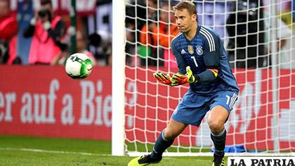Manuel Neuer el portero alemán vio caer su arco en dos ocasiones