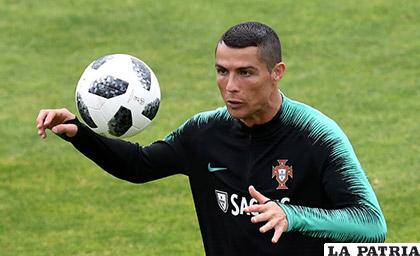 Cristiano Ronaldo ya entrena con su selección