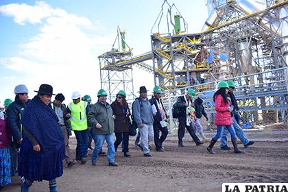 La infraestructura de la planta se levanta imponente en el sector de Jeruyo
