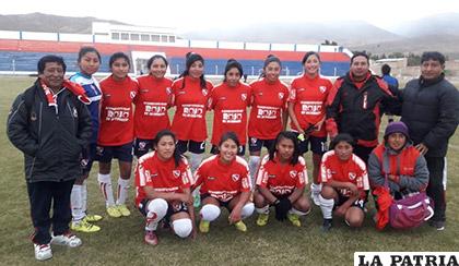 El plantel de Atlético Independiente campeón del certamen /Eduardo Yucra