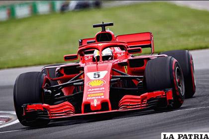Sebastian Vettel en plena competencia en el GP de Canadá /as.com