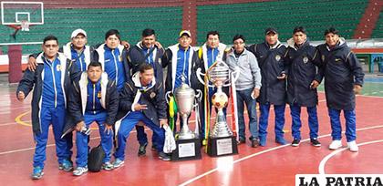 El equipo de Huanuni que obtuvo el título por segundo año consecutivo /Facebook