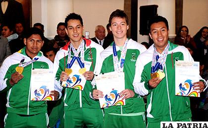 Deportistas que lograron las cuatro medallas de oro para Bolivia /APG