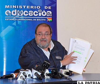 Roberto Aguilar, ministro de Educación /Radio fides