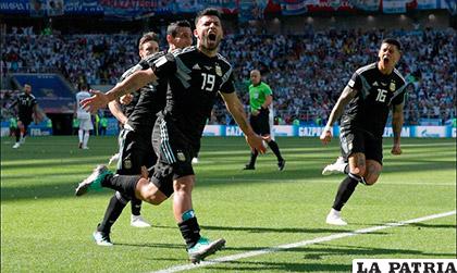 Agüero en el minuto 19 abrió el marcador para Argentina /as.com