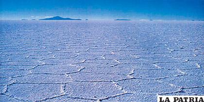 El ingreso de motorizados al salar de Uyuni está restringido /tripadvisor.com