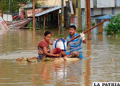 Las fuertes lluvias ocasionan  inundaciones y azota el Estado de Assam, en el noreste de la India /laprensa.hn