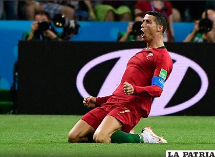 Luego de cuatro días de competencia, once partidos disputados, Cristiano Ronaldo es el goleador del certamen con tres tantos en su haber /as.com