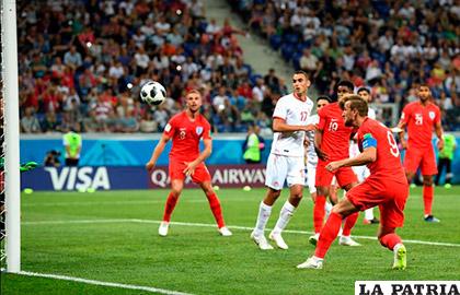 Kane anota el gol del triunfo para Inglaterra en primer minuto de descuento /as.com