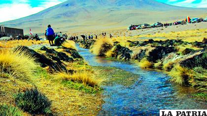 Aguas del Silala que nacen en Potosí y llegan a Chile /Pagina Siete
