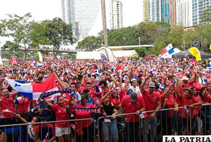 La concentración de los panameños en lugares públicos /diaadia.com