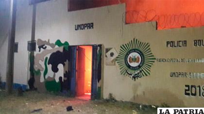 Pobladores de San Matías incendiaron el cuartel de Umopar /La Voz de Tarija