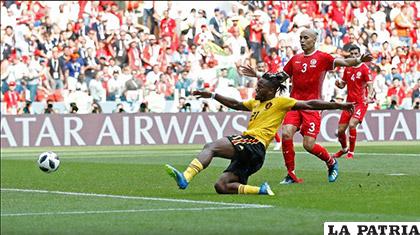 Batshuayi selló la victoria de los belgas anotando el quinto gol /as.com