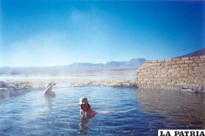 Las aguas termales tienen propiedades medicinales /BOLIVIA INFORMA
