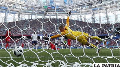 El gol de Baloy pasa a la historia, es el primero de Panamá en un Mundial /as.com
