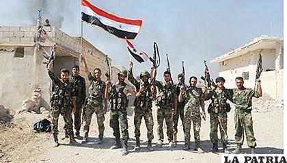 Las fuerzas militares sirias siguen avanzando hacia la ciudad de Douma    /alwaght.com