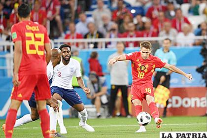 El remate de Januzaj que terminó en gol para Bélgica /as.coM