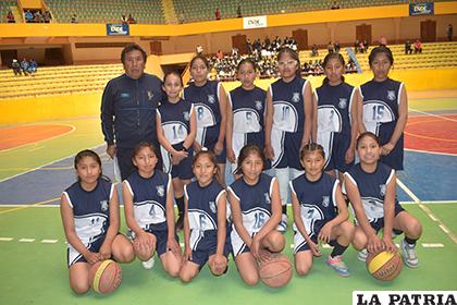 Francisco Fajardo subcampeon del basquetbol /Reynaldo Bellota/LA PATRIA