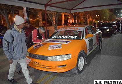 Anoche se cumplió con la inspección técnica de los motorizados en carrera /Reynaldo Bellota/LA PATRIA