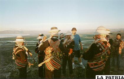 Danza y música en la celebración del ritual sobre el cerro Pedro Santos Villca