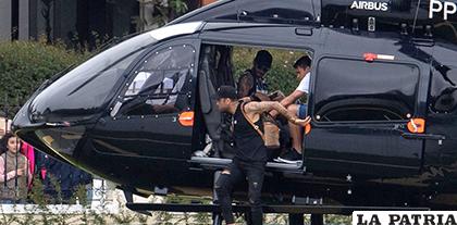 Neymar para no dialogar con nadie llegó al entrenamiento en helicóptero /ole.com