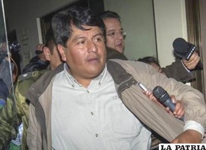 Edgar Patana en su traslado a la cárcel de Patacamaya /Urgentebo