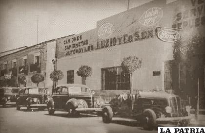 Vehículos de lujo se vendían en la ciudad cosmopolita /Tomada de Fotos Históricas de Oruro