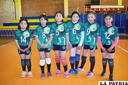 El plantel de Santa Rosa que se impuso ante Talleres Auza /Reynaldo Bellota - LA PATRIA