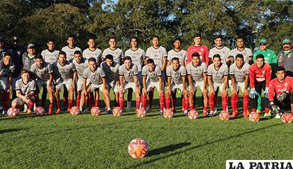 La plantilla de jugadores que representará a Bolivia en la Copa América /cortesía FBF