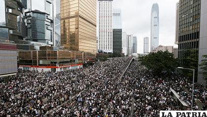 Las calles de Hong Kong repletas de manifestantes, para protestar contra la polémica ley de extradición /El Nuevo Diario