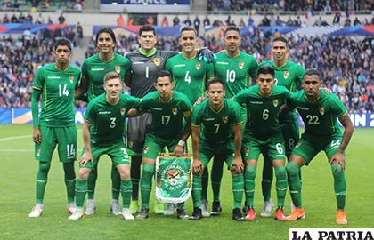 La selección boliviana con la esperanza de lograr un buen resultado /cortesía/FBF