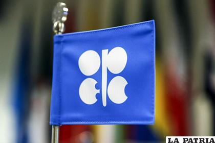 La producción de los 14 socios de la OPEP cayó en mayo en 236.000 b/d.Bloomberg News