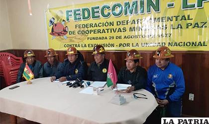 Conferencia de prensa de los cooperativistas /Radio Fedecomin