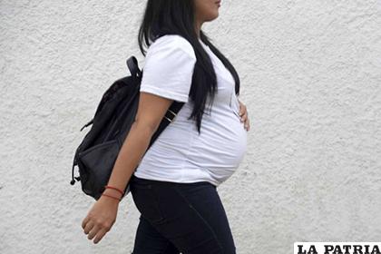 Muchas adolescentes embarazadas van a sus colegios para terminar sus estudios /S3-US-WEST-2.AMAZONAWS.COM