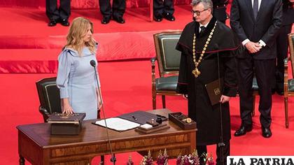 Zuzana Caputová la primera mujer que asume la presidencia de Eslovaquia 
/Telemetro