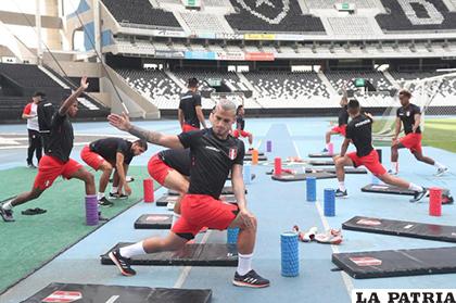 Los peruanos cerraron su preparación en el estadio de Botafogo /cortesía FPF