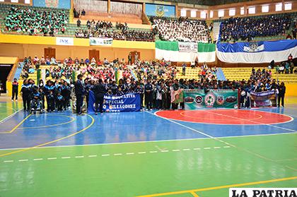 El acto inaugural se desarrolló en el palacio de los deportes /Alex Zambrana/LA PATRIA