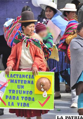 Para fortificar a los bebés se recomienda el consumo de leche materna /LA PATRIA