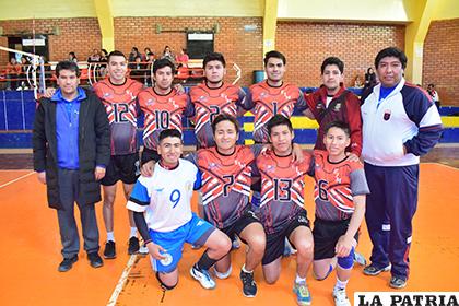 EJM no conoce se derrotas en el torneo de voleibol /Reynaldo Bellota - LA PATRIA