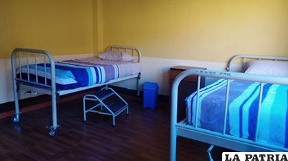 Una habitación con camas vacías del albergue /ANF