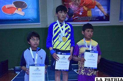 Ganadores en varones, Axel Chungara terminó primero /Reynaldo Bellota - LA PATRIA