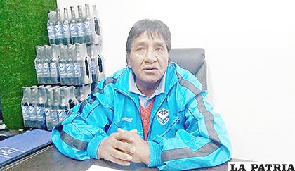 Raúl Martínez encargado de logística del club informó los detalles /Ovidio Cayoja /LA PATRIA
