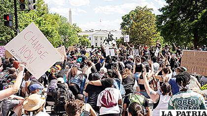 Protestas violentas en varios Estados por la muerte del afroamericano George Floyd /AFP

