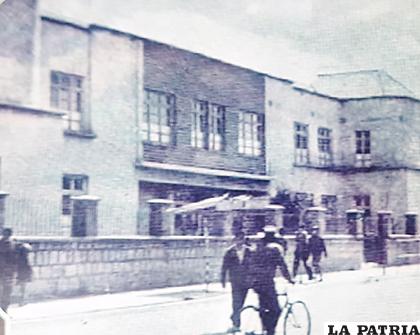La Antigua Edificación del Colegio Saracho en la calle Pagador
