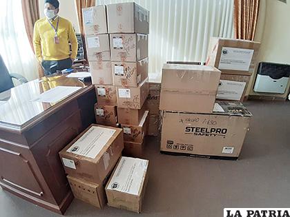 Parte de los insumos y donaciones que están destinados a médicos del Beni /LA PATRIA
